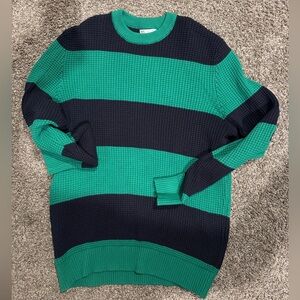 Zara women’s Crewneck Sweater in Green and Black- size medium